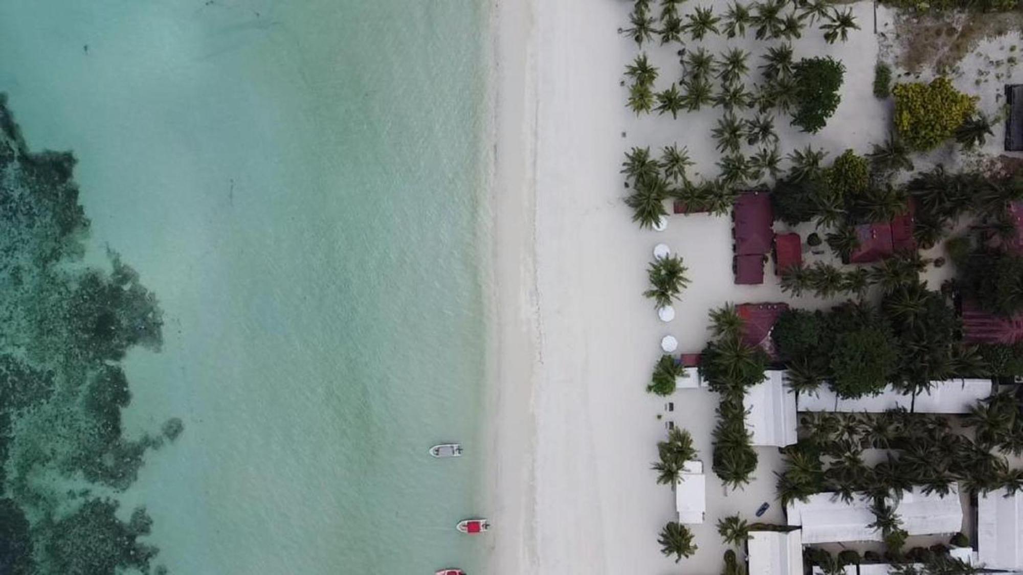 Beach Placid Resort Powered By Cocotel Ocoy 외부 사진