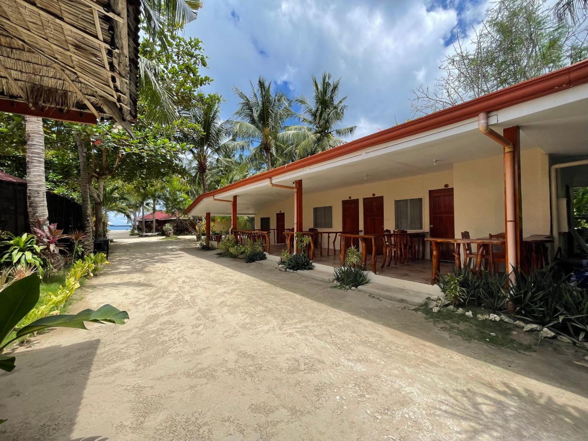 Beach Placid Resort Powered By Cocotel Ocoy 객실 사진