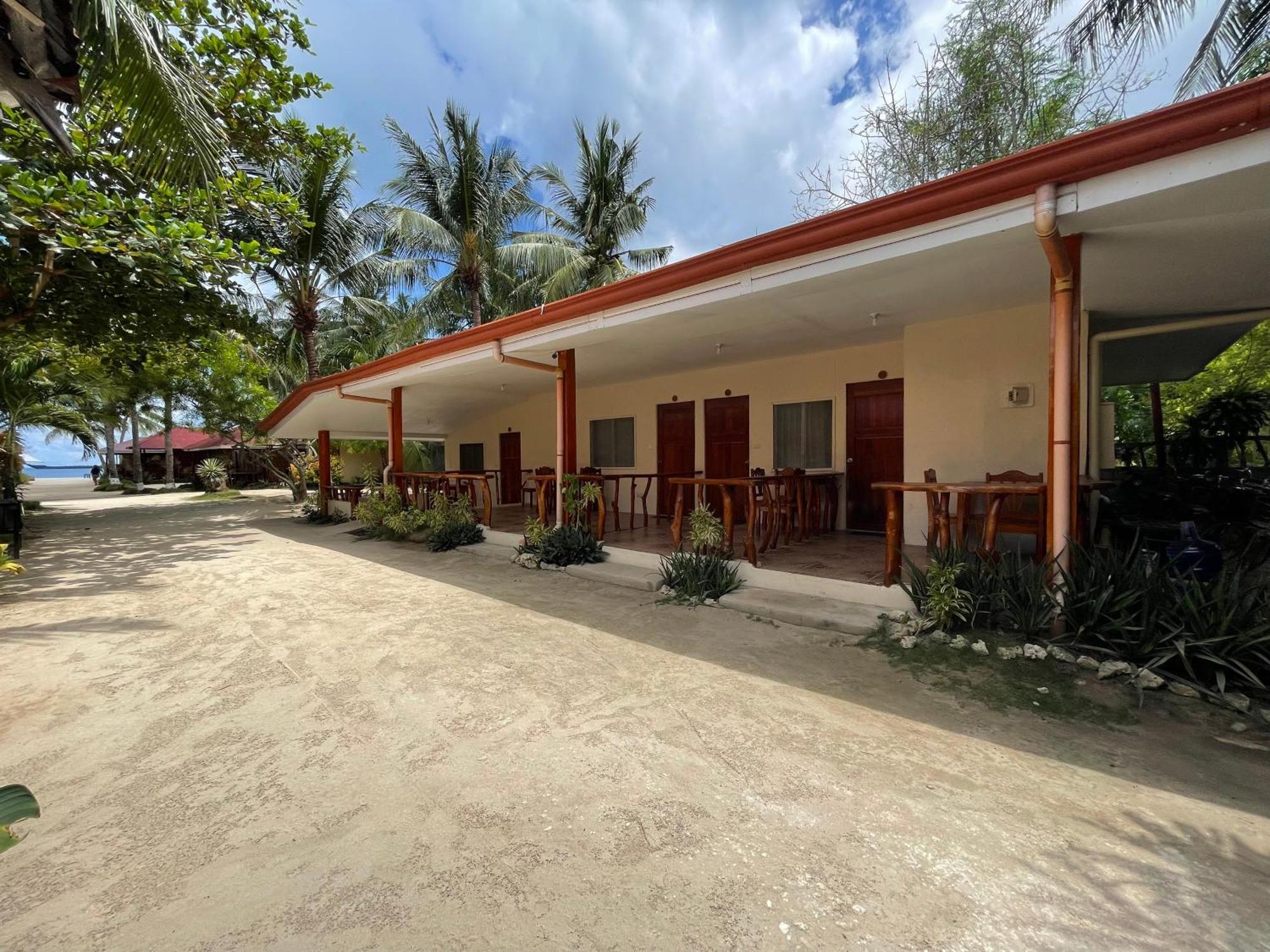 Beach Placid Resort Powered By Cocotel Ocoy 객실 사진